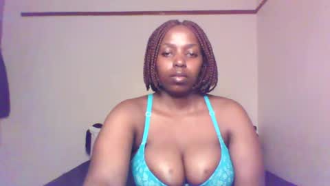 Snapshot of queen_melanine chatting on 13, 1, 2025 QUEEN online show from 13, 1, 2025