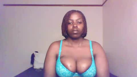 Snapshot of queen_melanine chatting on 15, 1, 2025 QUEEN online show from 15, 1, 2025