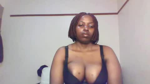 Snapshot of queen_melanine chatting on 17, 1, 2025 QUEEN online show from 17, 1, 2025
