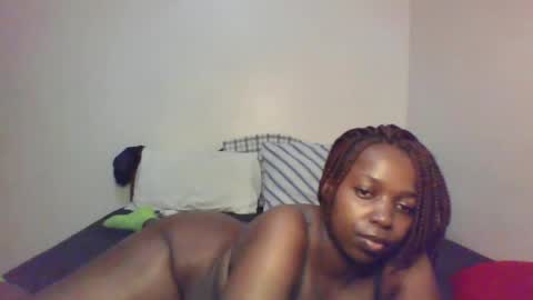 Snapshot of queen_melanine chatting on 22, 1, 2025 QUEEN online show from 22, 1, 2025