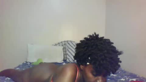 Snapshot of queen_melanine chatting on 15, 2, 2025 QUEEN online show from 15, 2, 2025