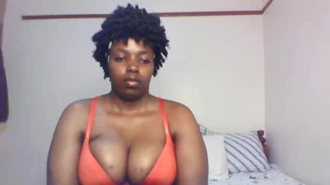 Snapshot of queen_melanine chatting on 16, 2, 2025 QUEEN online show from 16, 2, 2025