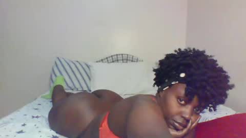 Snapshot of queen_melanine chatting on 23, 2, 2025 QUEEN online show from 23, 2, 2025