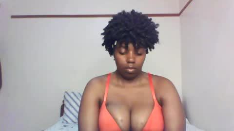 Snapshot of queen_melanine chatting on 25, 2, 2025 QUEEN online show from 25, 2, 2025