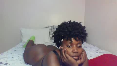 Snapshot of queen_melanine chatting on 26, 2, 2025 QUEEN online show from 26, 2, 2025