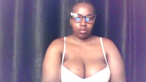Snapshot of queen_melanine chatting on 29, 6, 2026 QUEEN online show from 29, 6, 2026