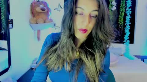 queen_natttyy online show from 8, 4, 2026
