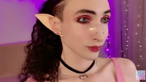 Snapshot of queen_of_tease chatting on 26, 5, 2026 queen_of_tease online show from 26, 5, 2026