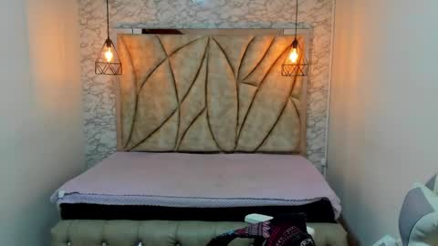   online show from 8, 1, 2025