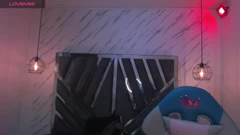   online show from 13, 10, 2025