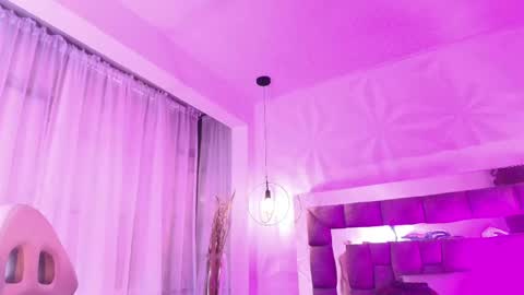 Snapshot of queen_perla_ chatting on 26, 5, 2026 online show from 26, 5, 2026