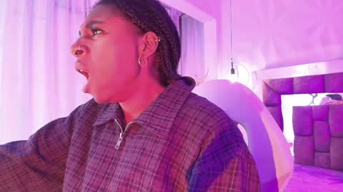 Snapshot of queen_perla_ chatting on 29, 5, 2026 online show from 29, 5, 2026