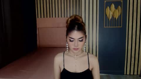 queenemeraldts online show from 16, 12, 2024