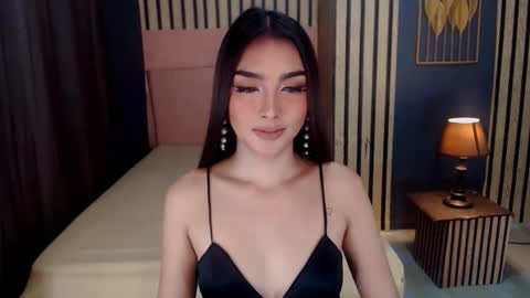 queenemeraldts online show from 18, 2, 2025