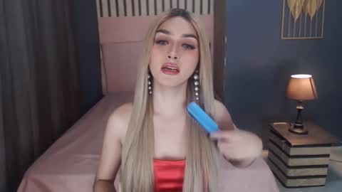 queenemeraldts online show from 28, 2, 2025