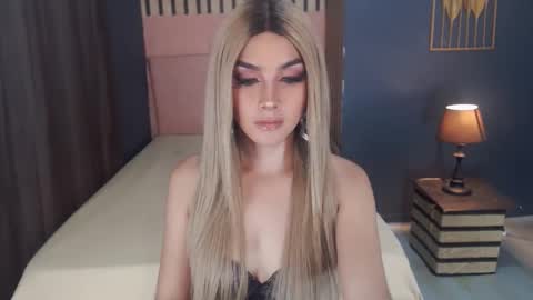 queenemeraldts online show from 3, 3, 2025