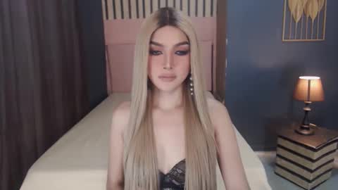 queenemeraldts online show from 5, 3, 2025