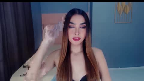 queenemeraldts online show from 14, 10, 2025