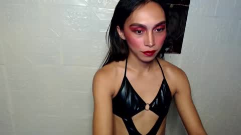 just call me QUEEN and ill be there online show from 12, 2, 2025