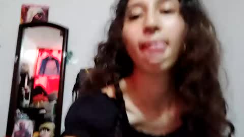 Snapshot of queenjenn__ chatting on 20, 7, 2026 QUEENJEENN online show from 20, 7, 2026