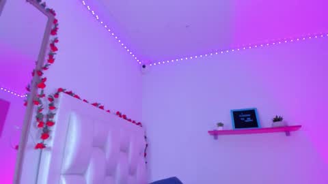 Andrea  online show from 12, 11, 2025