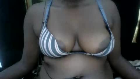 Snapshot of queenmelany chatting on 10, 10, 2025 queenmelany online show from 10, 10, 2025