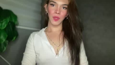 QUEEN online show from 23, 12, 2025