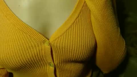 queenoftenderness online show from 2, 4, 2026