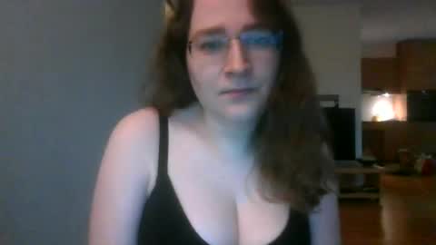 queenofthenights online show from 17, 6, 2026