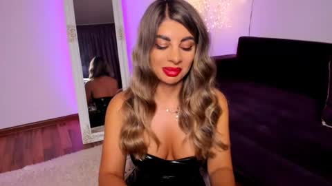 Queennofyuredreams online show from 21, 6, 2026