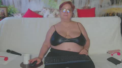 Snapshot of queenpammy chatting on 4, 2, 2025 QueenPammy online show from 4, 2, 2025