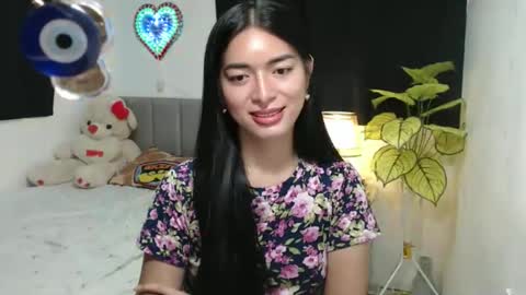 QueenPinay69 online show from 15, 11, 2025