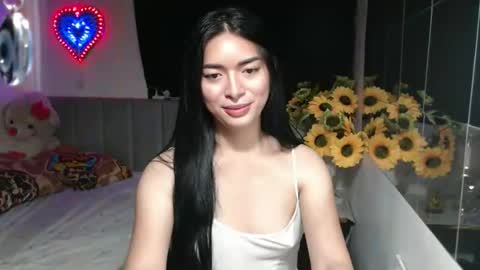 QueenPinay69 online show from 28, 11, 2025