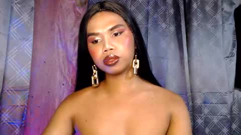 Snapshot of queenpinayebony_xx chatting on 31, 5, 2026 queenpinayebony_xx online show from 31, 5, 2026