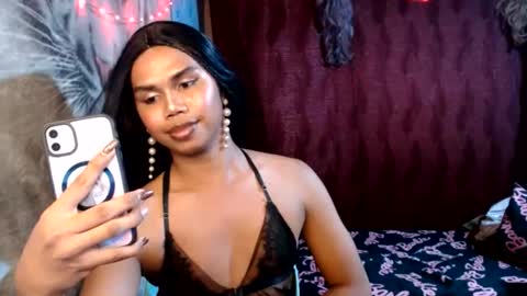 Snapshot of queenpinayebony_xx chatting on 22, 6, 2026 queenpinayebony_xx online show from 22, 6, 2026