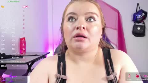 Snapshot of queensami7 chatting on 20, 9, 2025 Samantha online show from 20, 9, 2025