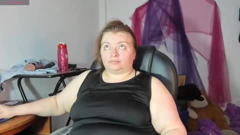 Snapshot of queensami7 chatting on 7, 10, 2025 Samantha online show from 7, 10, 2025