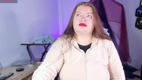 Snapshot of queensami7 chatting on 9, 11, 2025 Samantha online show from 9, 11, 2025