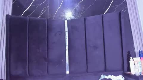 queenstarhyl online show from 18, 4, 2026