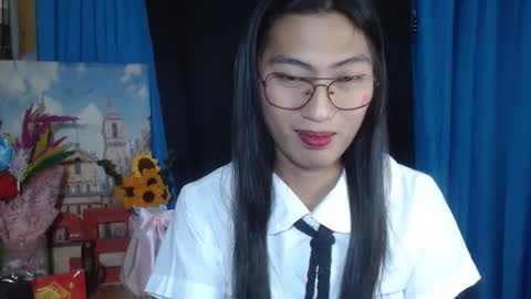 queensteffi online show from 7, 1, 2025
