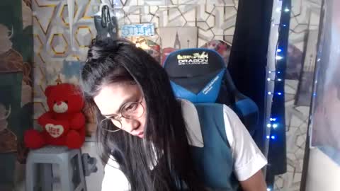 queensteffi online show from 3, 8, 2026