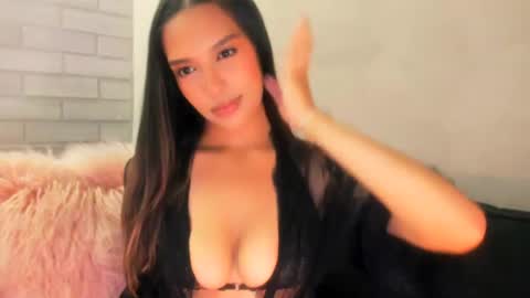 Val  -  online show from 27, 6, 2026