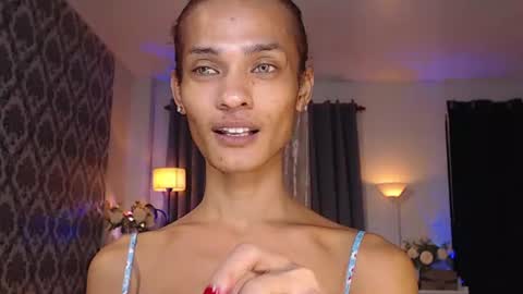 Snapshot of queenvalentinats chatting on 19, 6, 2026 ValentinaMoone online show from 19, 6, 2026