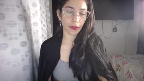 Snapshot of queenvictoria2023 chatting on 23, 12, 2024 Paola online show from 23, 12, 2024