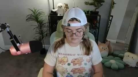 Snapshot of quervoqueen1 chatting on 27, 11, 2025 Bri online show from 27, 11, 2025