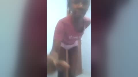 Snapshot of quinlatifah chatting on 14, 7, 2026 Sexy Naughty online show from 14, 7, 2026