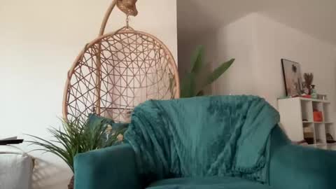 Quinnyelena online show from 22, 1, 2025