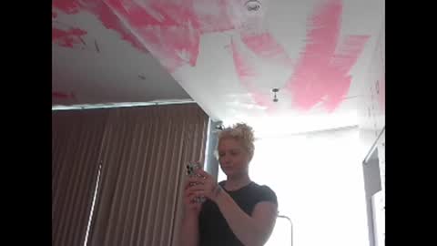 Snapshot of qv3ncrazy chatting on 22, 1, 2025 CRAZYCRYSTALCRAYAZIONZ online show from 22, 1, 2025
