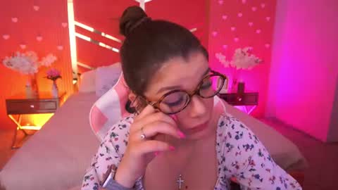 Snapshot of qweenlina chatting on 18, 6, 2026 Karolina online show from 18, 6, 2026