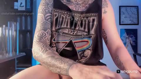 Snapshot of rabigcum chatting on 26, 11, 2025 Rabigpump online show from 26, 11, 2025